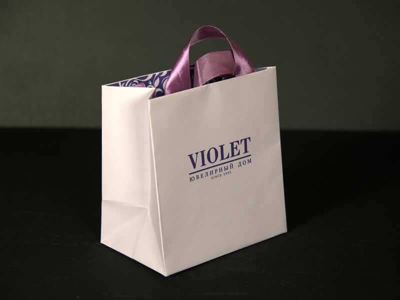 Пакет из дизайнерской бумаги Violet - вид слева